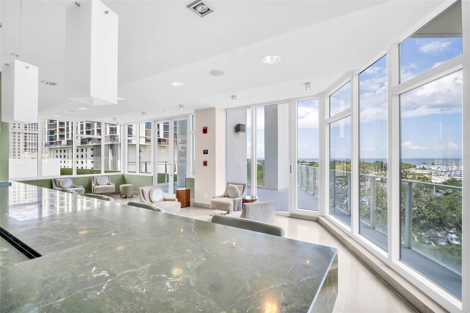 175 1ST St #1008 ST PETERSBURG, FL 33701