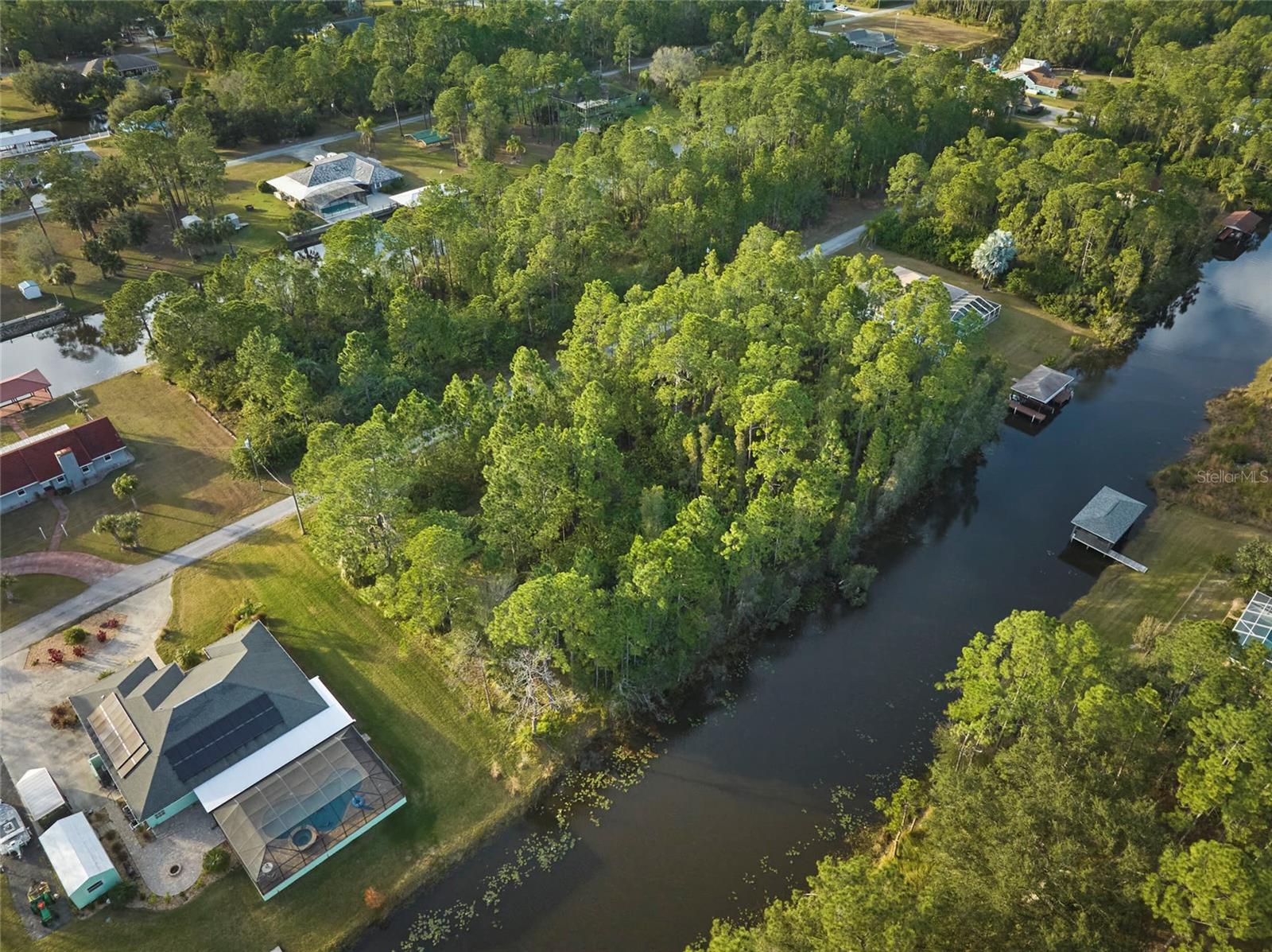 28 and 30 AMARYLLIS Dr INDIAN LAKE ESTATES, FL 33855