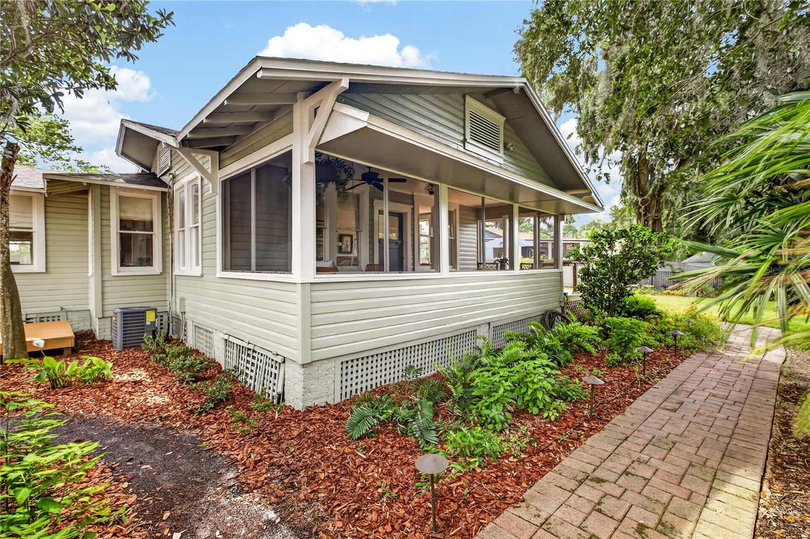 1800 CARLTON Dr ORLANDO, FL 32806