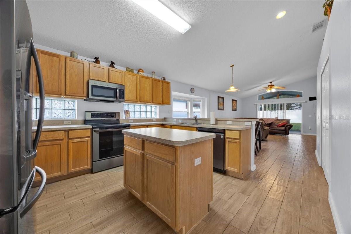 8361 WESTCOTT Shr Dr ORLANDO, FL 32829