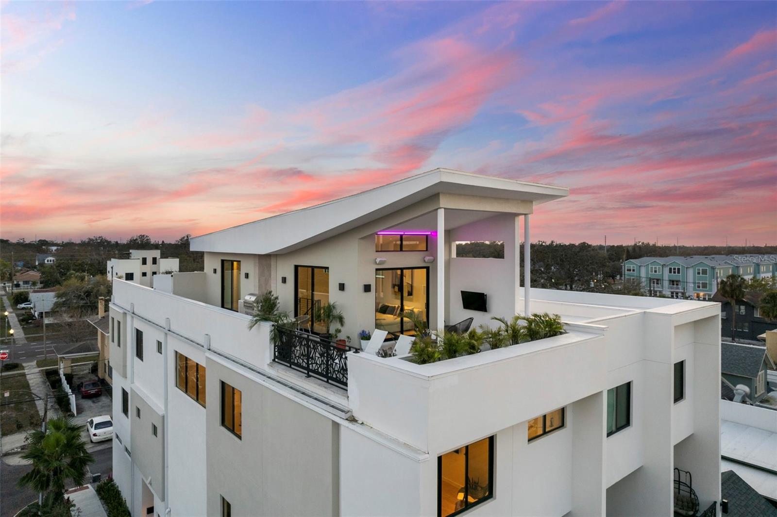 45 27TH St #1 ST PETERSBURG, FL 33712