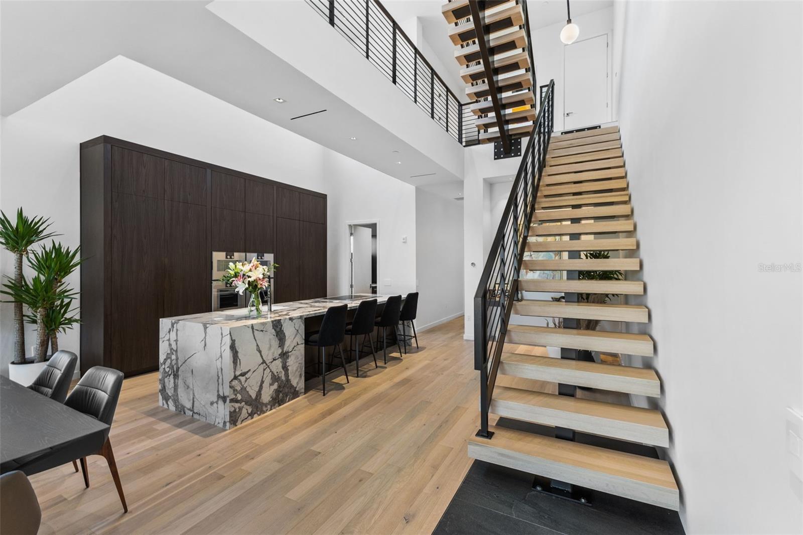 45 27TH St #1 ST PETERSBURG, FL 33712