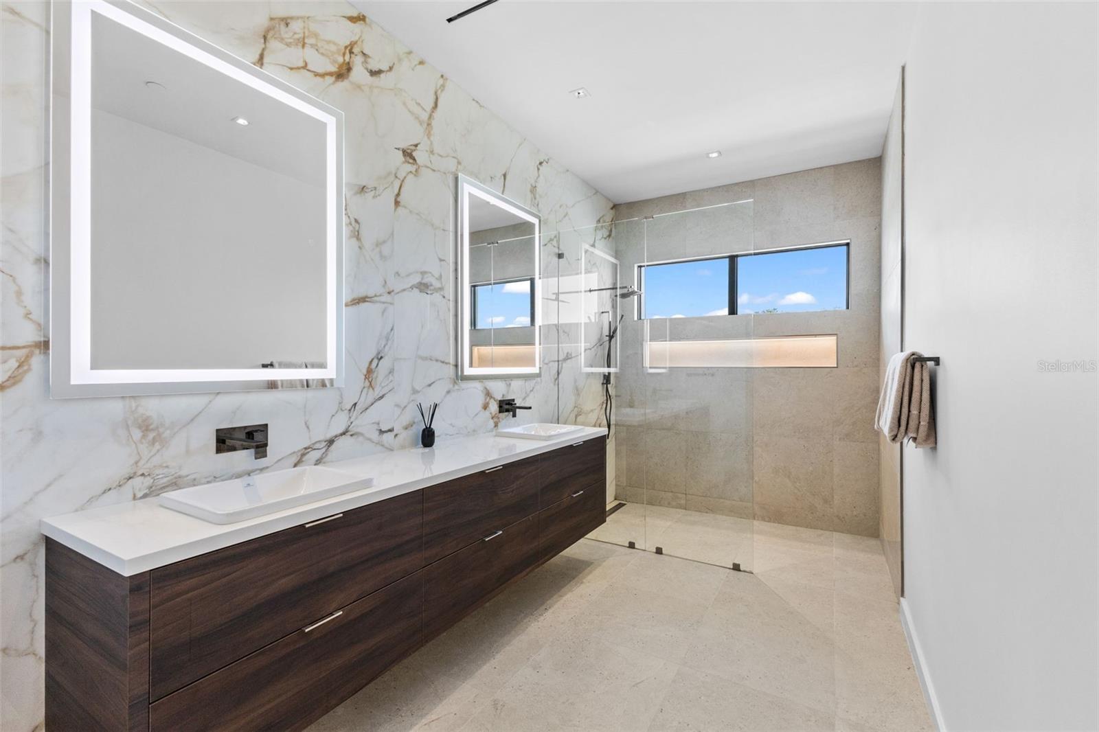 45 27TH St #1 ST PETERSBURG, FL 33712