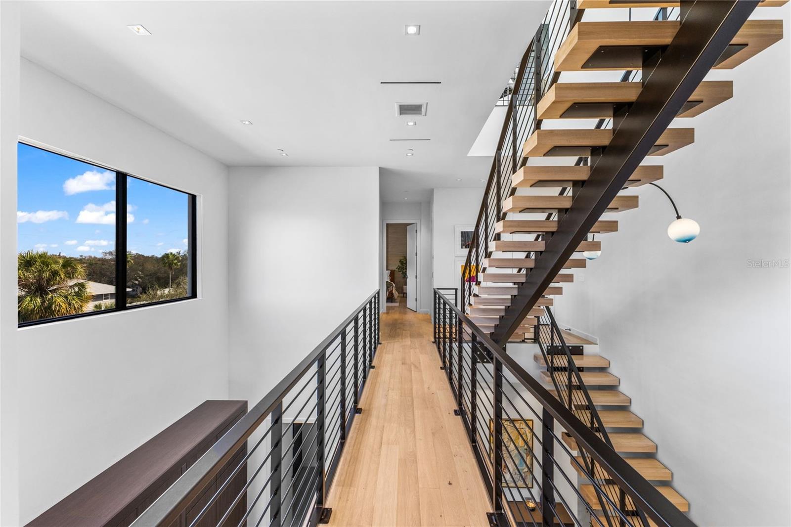 45 27TH St #1 ST PETERSBURG, FL 33712