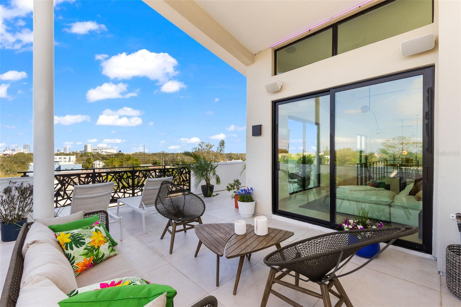 45 27TH St #1 ST PETERSBURG, FL 33712