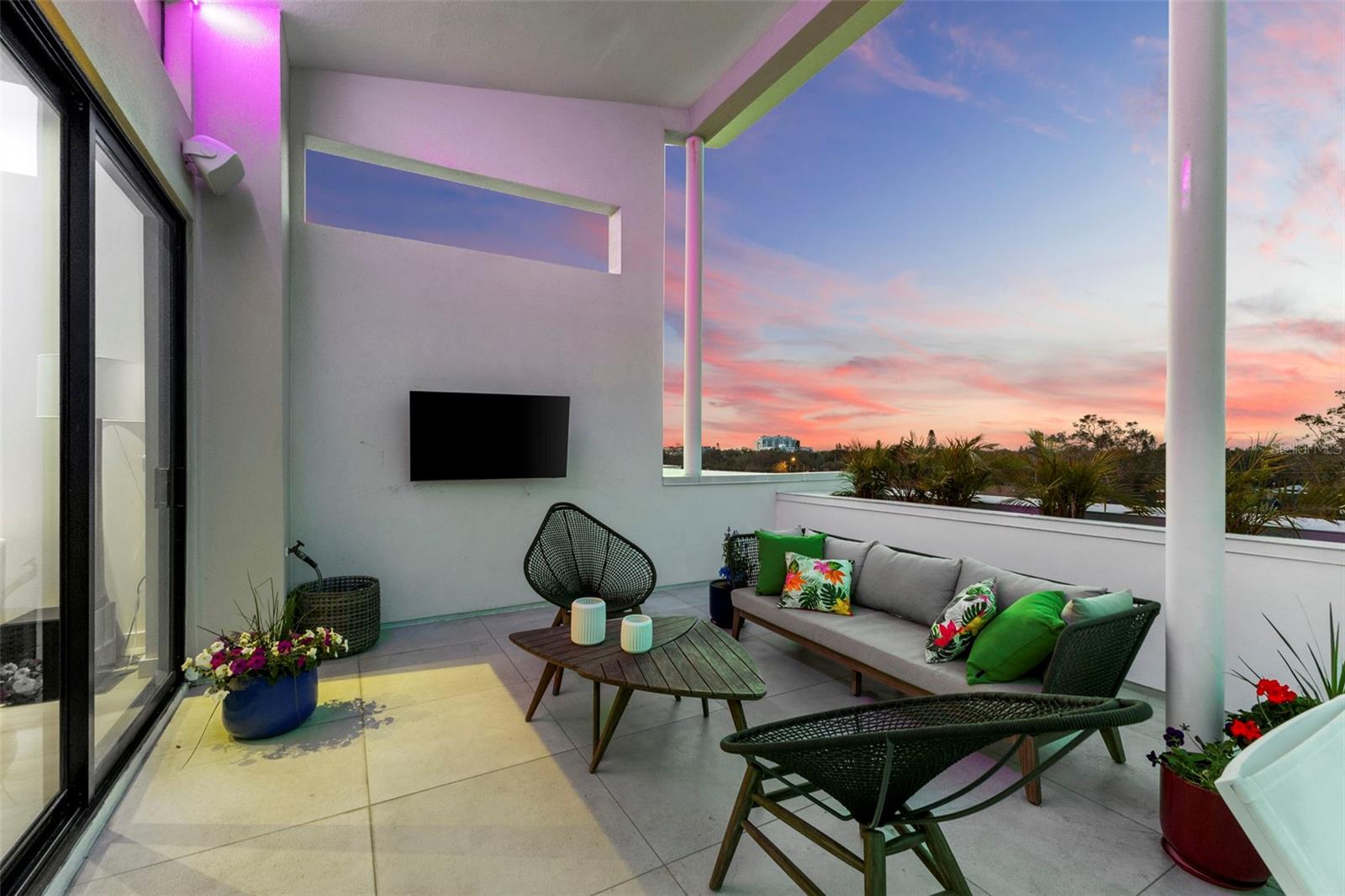 45 27TH St #1 ST PETERSBURG, FL 33712