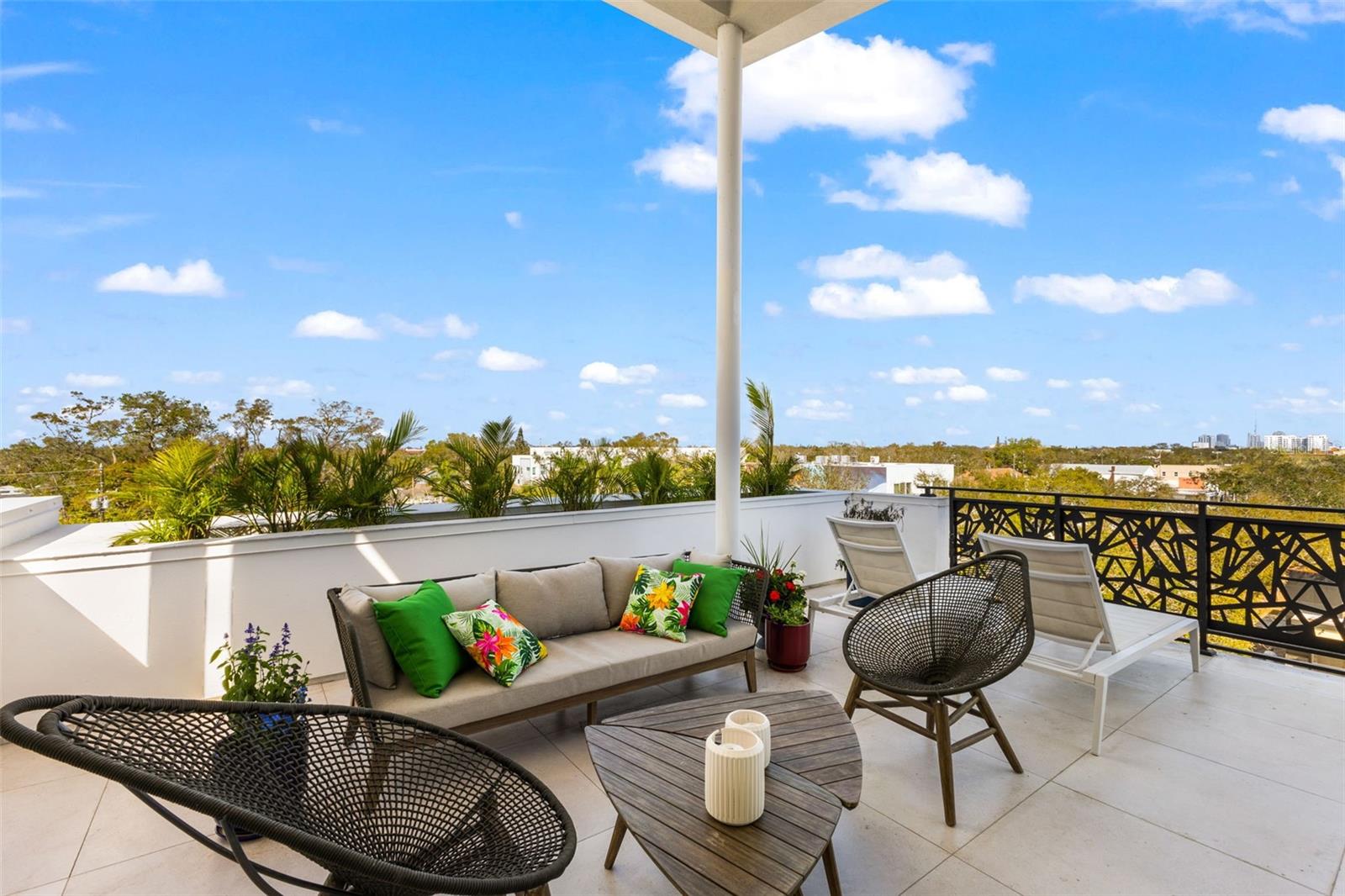 45 27TH St #1 ST PETERSBURG, FL 33712