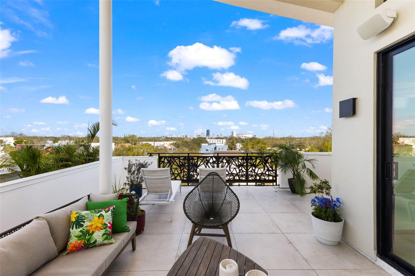 45 27TH St #1 ST PETERSBURG, FL 33712