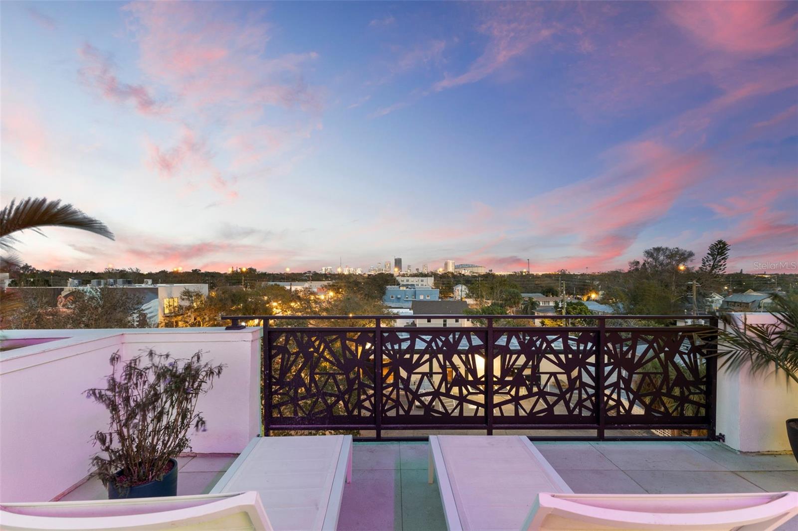 45 27TH St #1 ST PETERSBURG, FL 33712