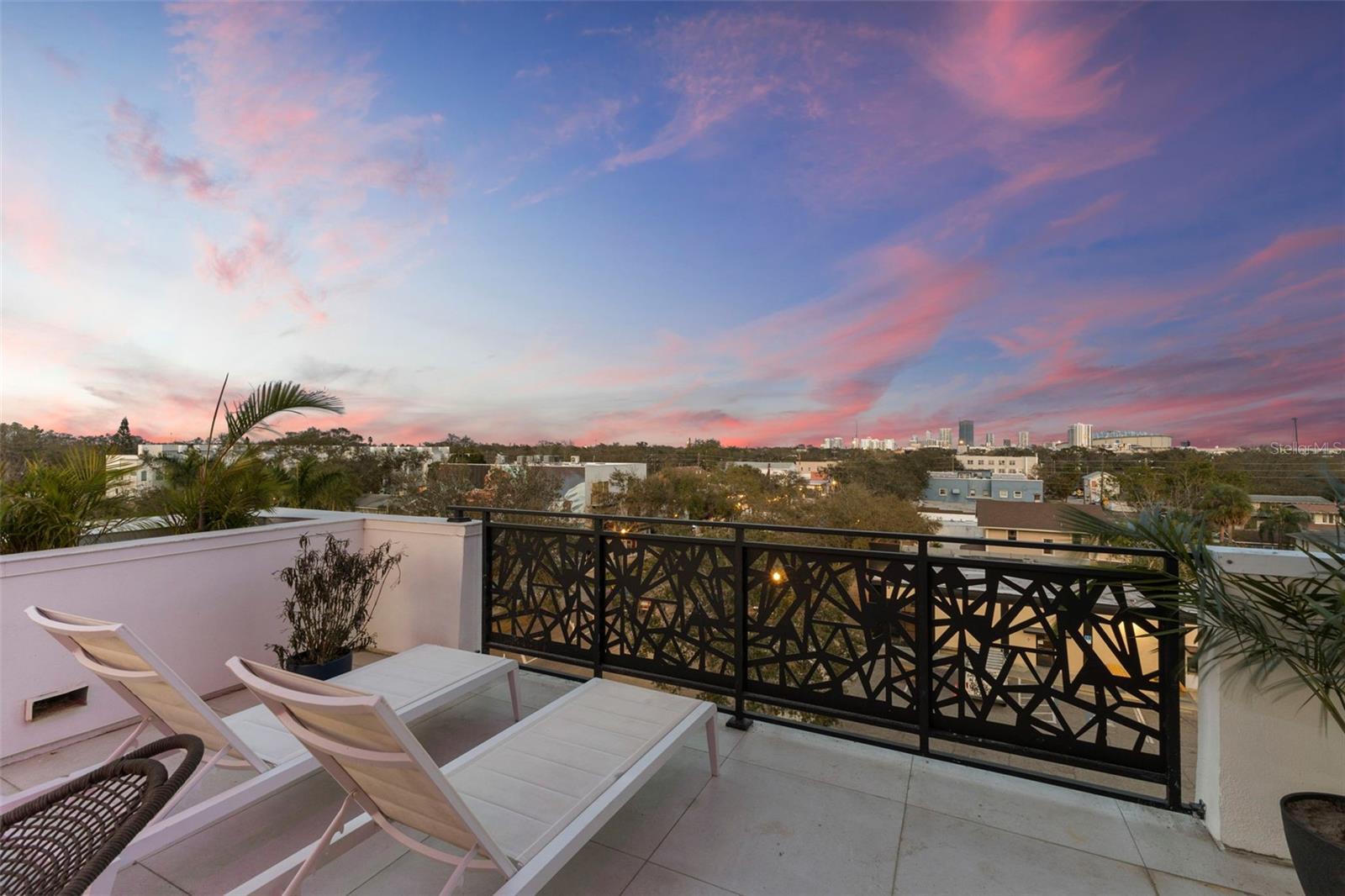 45 27TH St #1 ST PETERSBURG, FL 33712