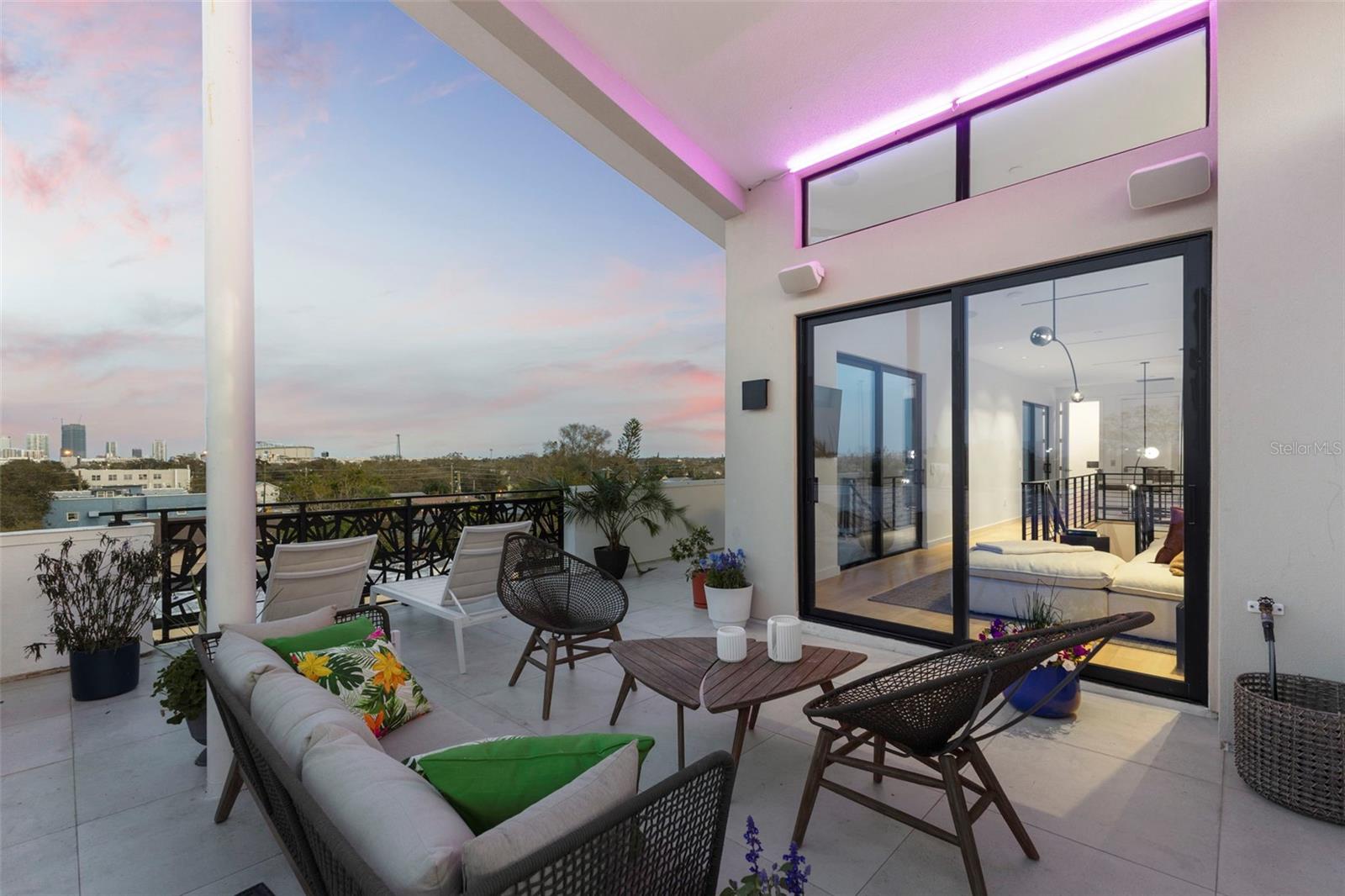 45 27TH St #1 ST PETERSBURG, FL 33712