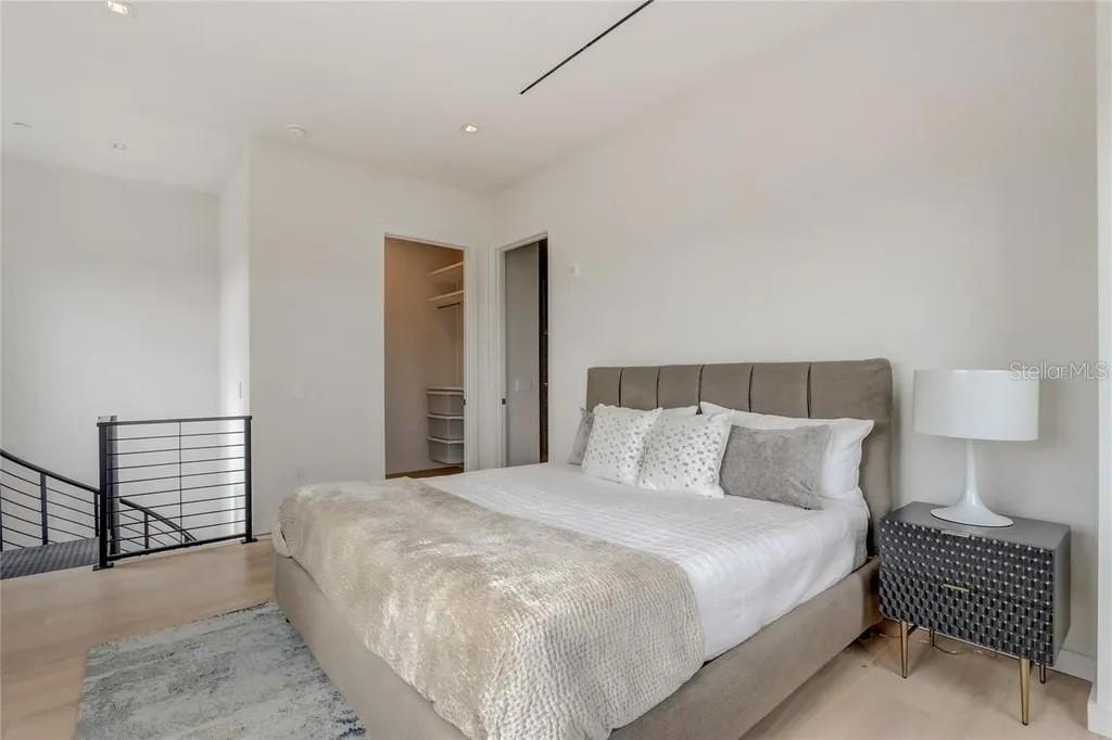 45 27TH St #1 ST PETERSBURG, FL 33712