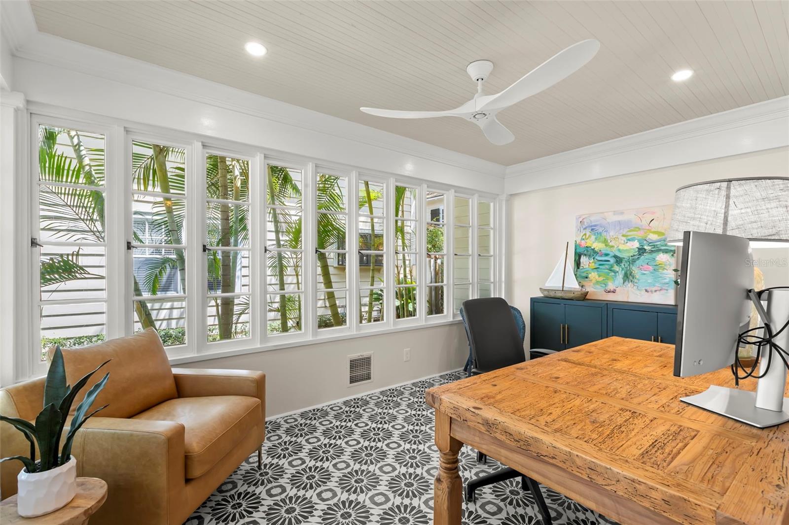 516 17TH Ave ST PETERSBURG, FL 33704