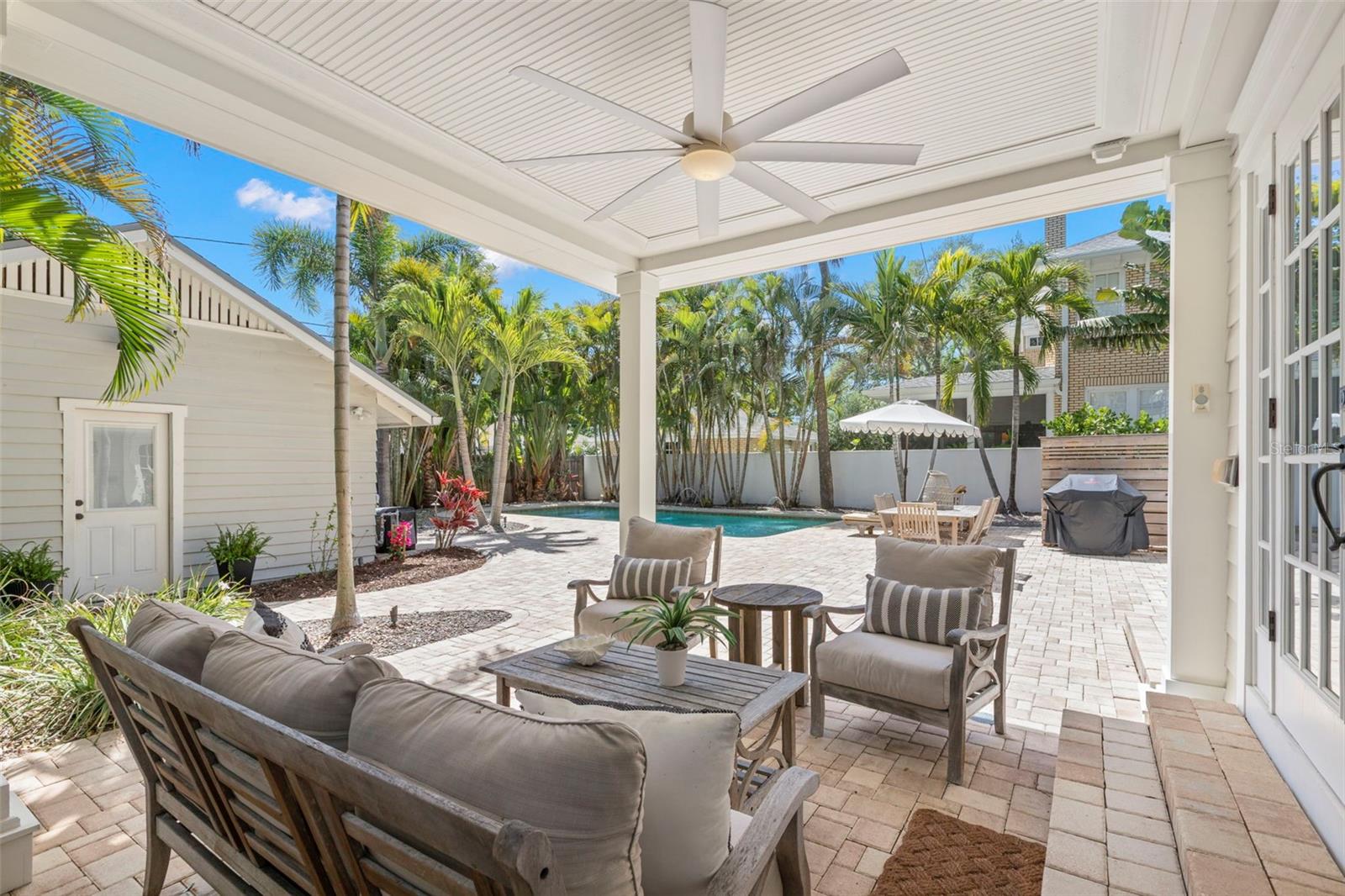 516 17TH Ave ST PETERSBURG, FL 33704