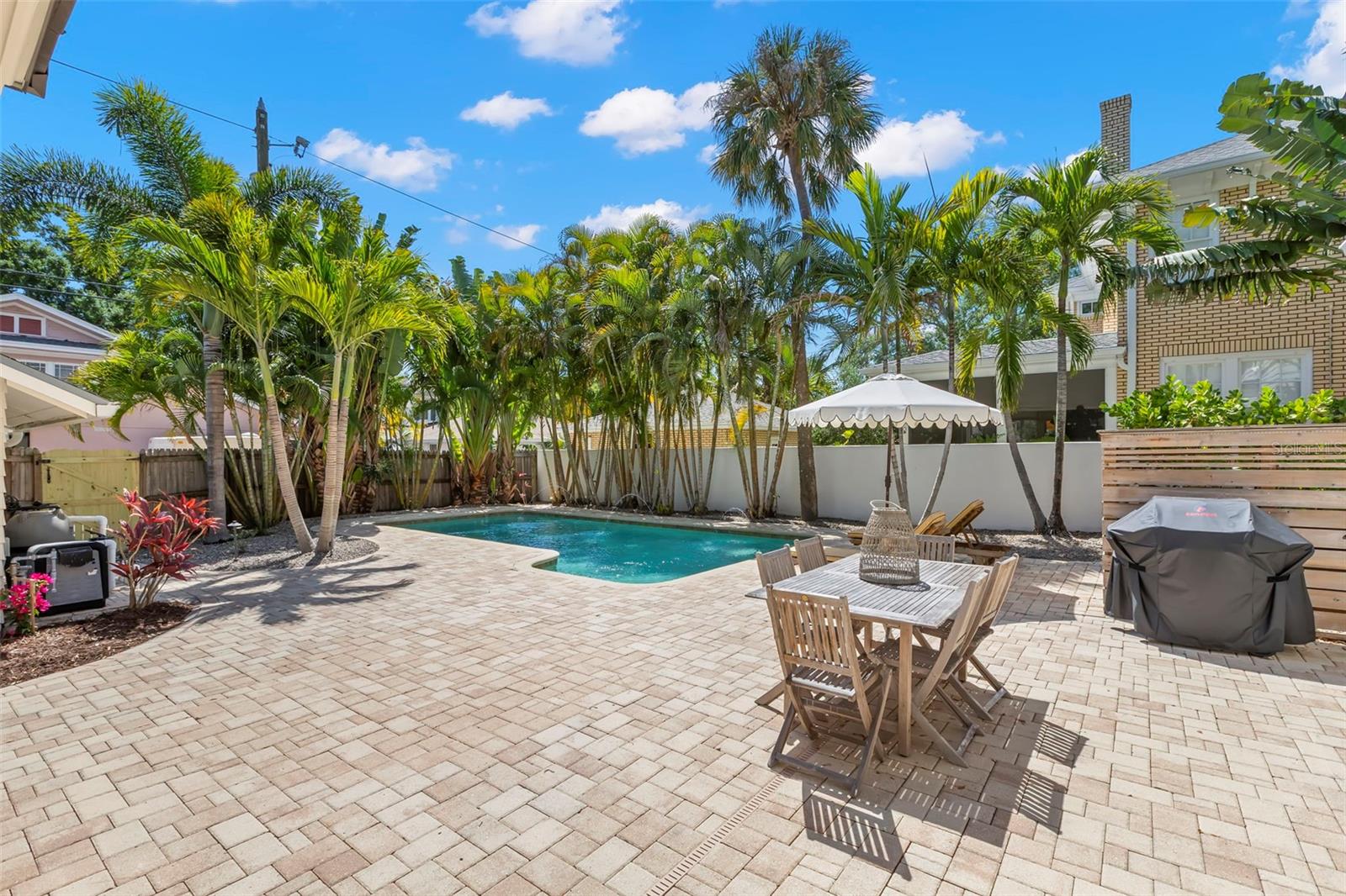 516 17TH Ave ST PETERSBURG, FL 33704