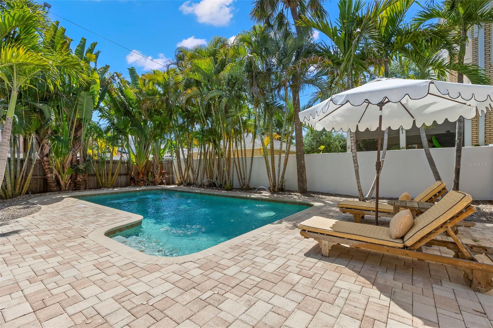 516 17TH Ave ST PETERSBURG, FL 33704