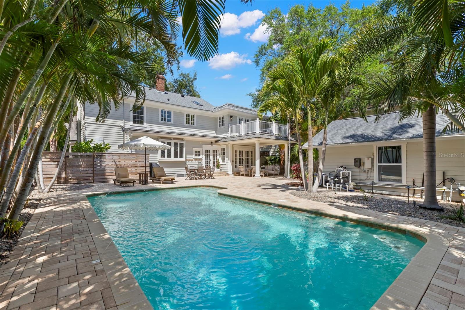 516 17TH Ave ST PETERSBURG, FL 33704