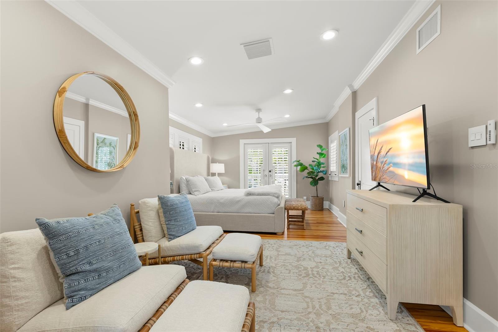 516 17TH Ave ST PETERSBURG, FL 33704