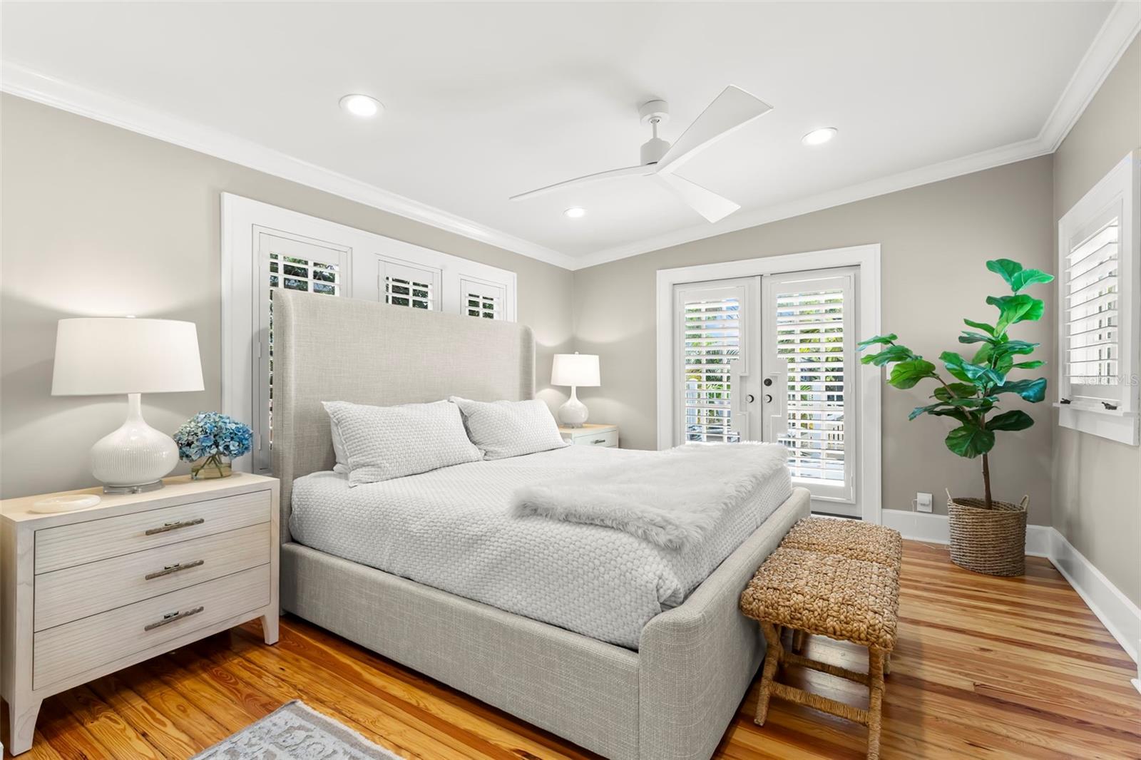 516 17TH Ave ST PETERSBURG, FL 33704