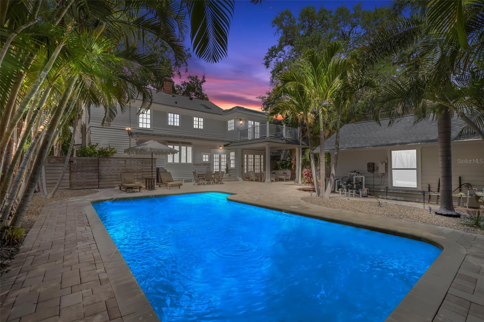 516 17TH Ave ST PETERSBURG, FL 33704