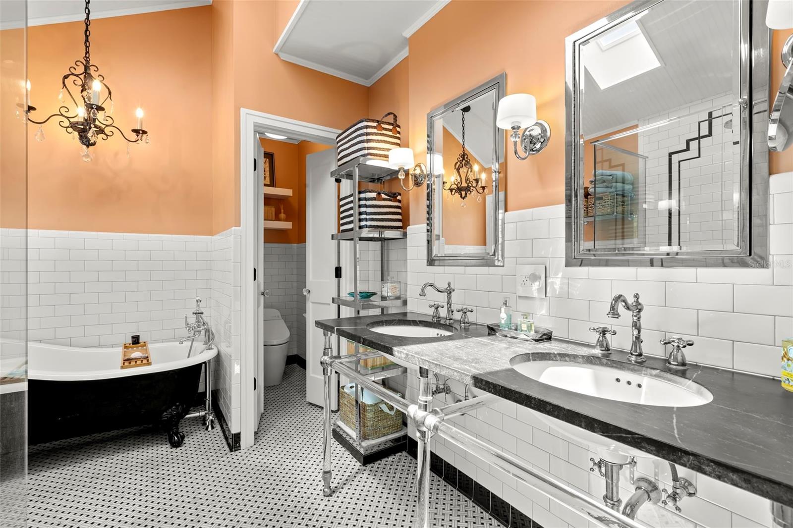 516 17TH Ave ST PETERSBURG, FL 33704