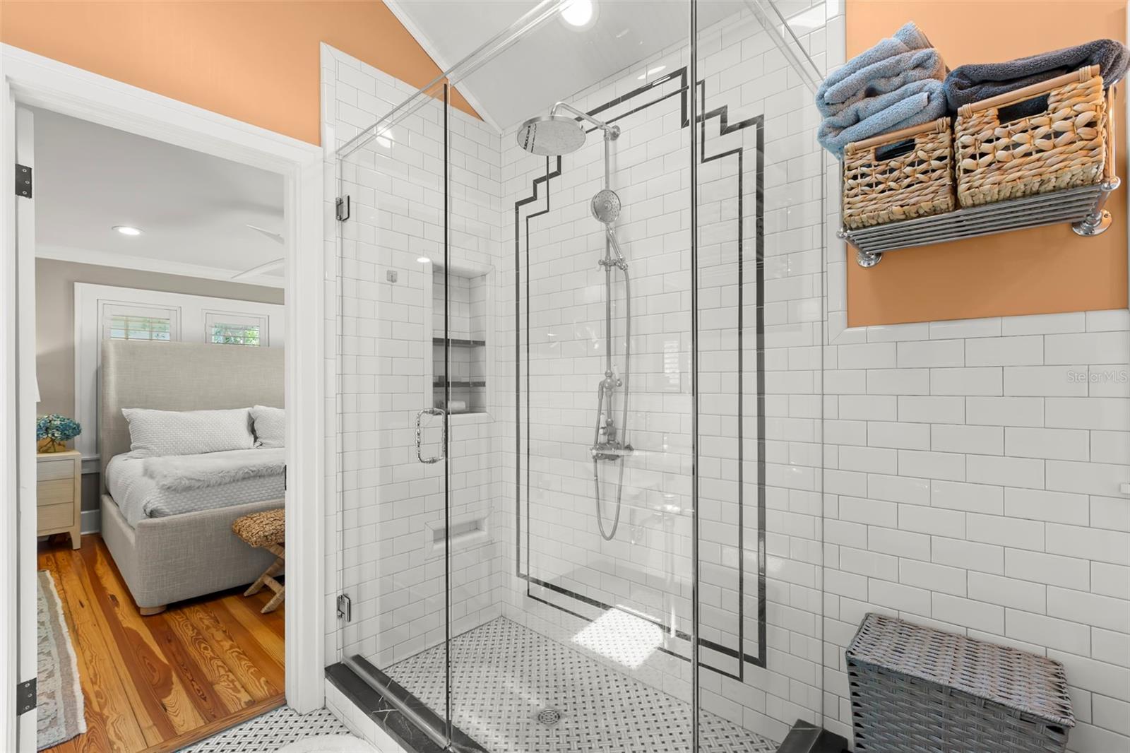 516 17TH Ave ST PETERSBURG, FL 33704