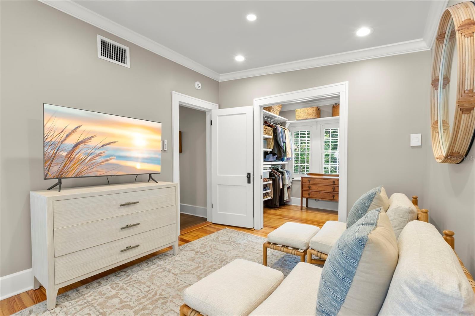 516 17TH Ave ST PETERSBURG, FL 33704