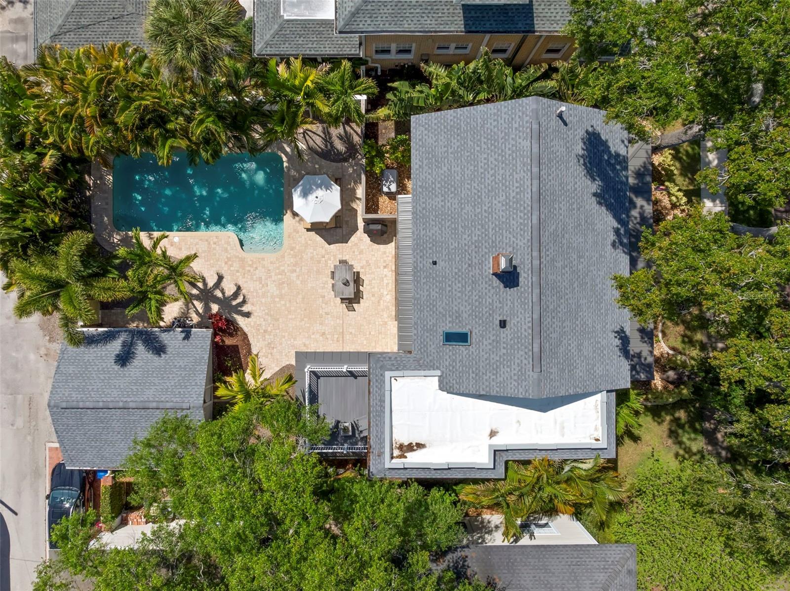 516 17TH Ave ST PETERSBURG, FL 33704