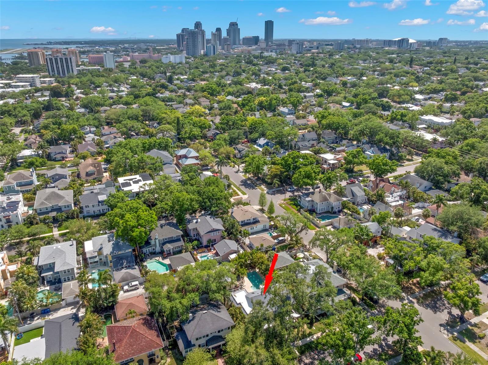 516 17TH Ave ST PETERSBURG, FL 33704