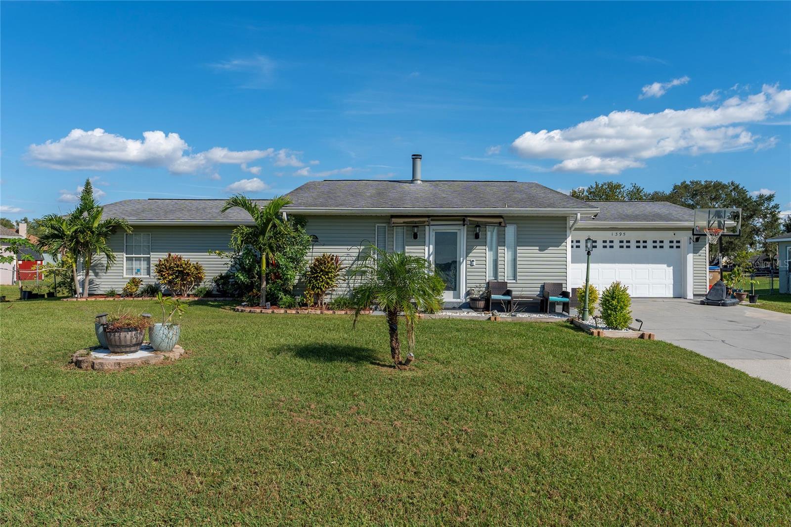 1395 EMERALD Dr