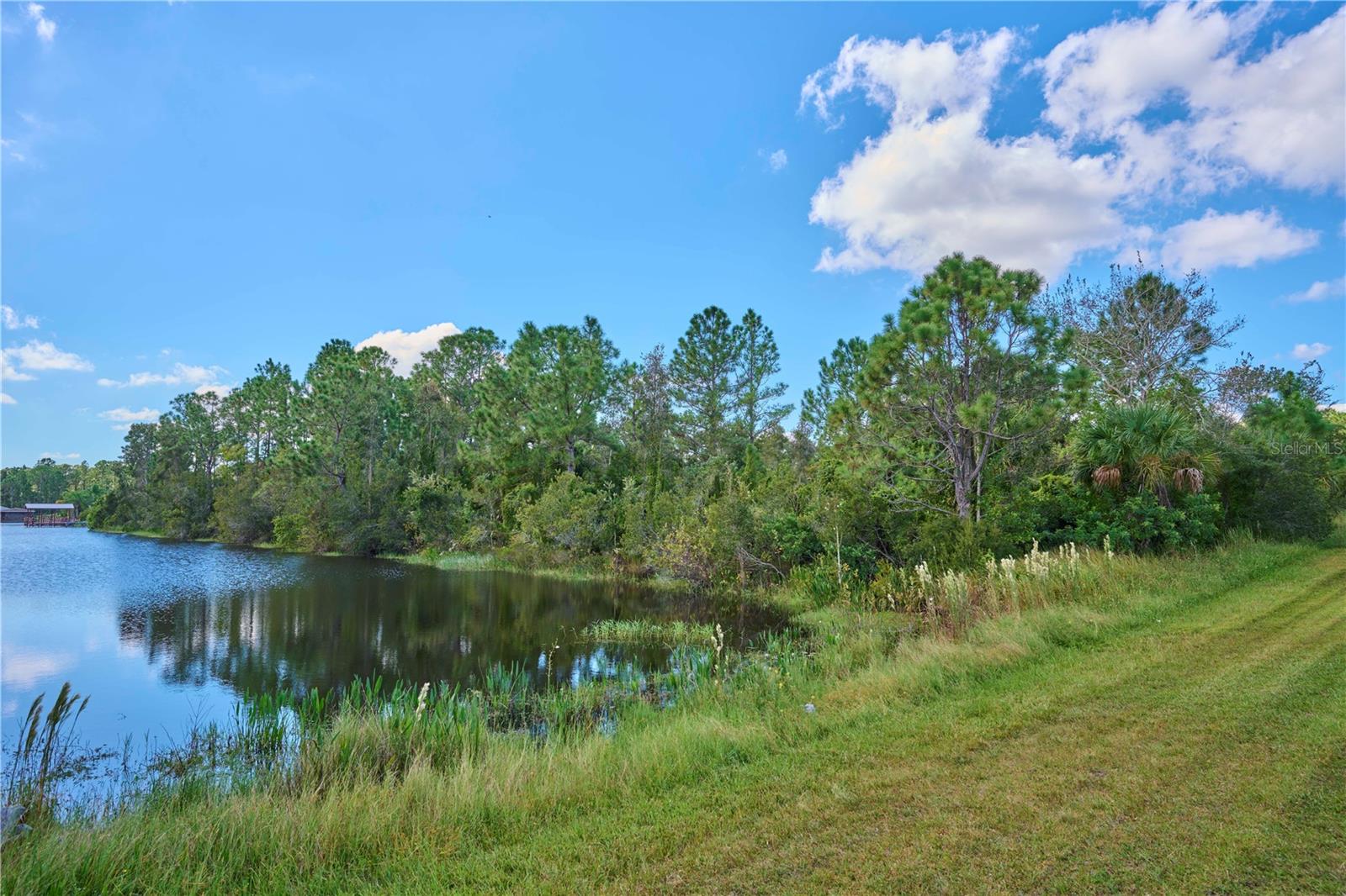 2 AMARYLLIS Dr INDIAN LAKE ESTATES, FL 33855