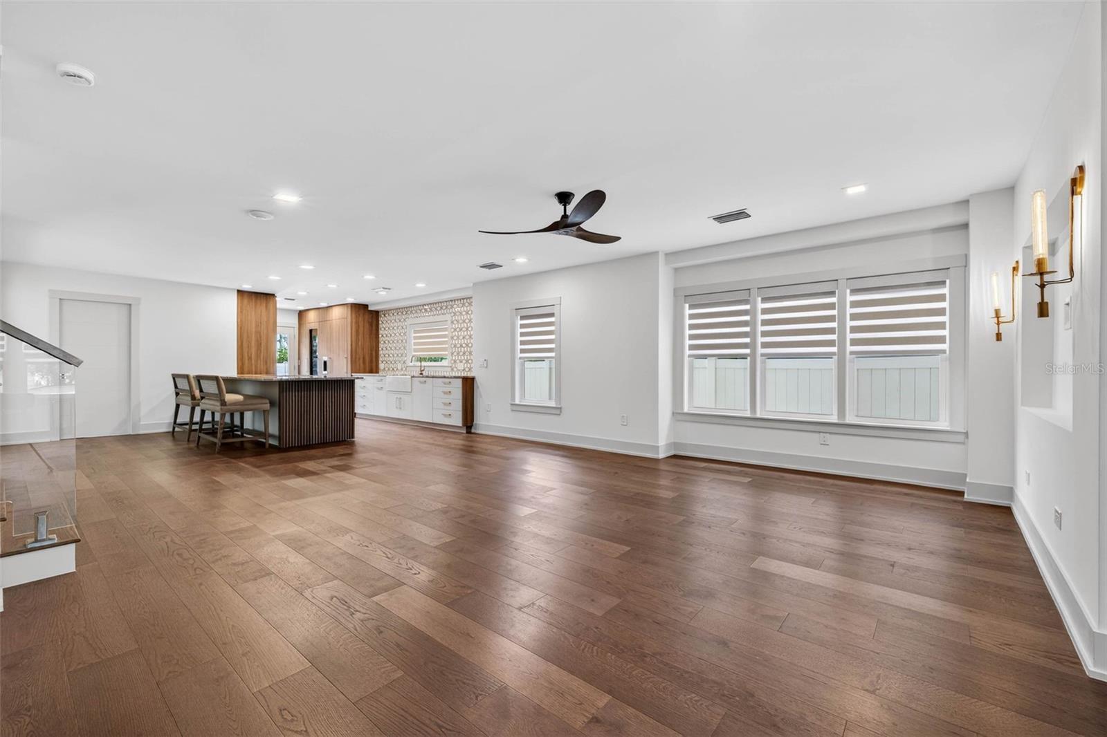 124 19TH Ave ST PETERSBURG, FL 33704