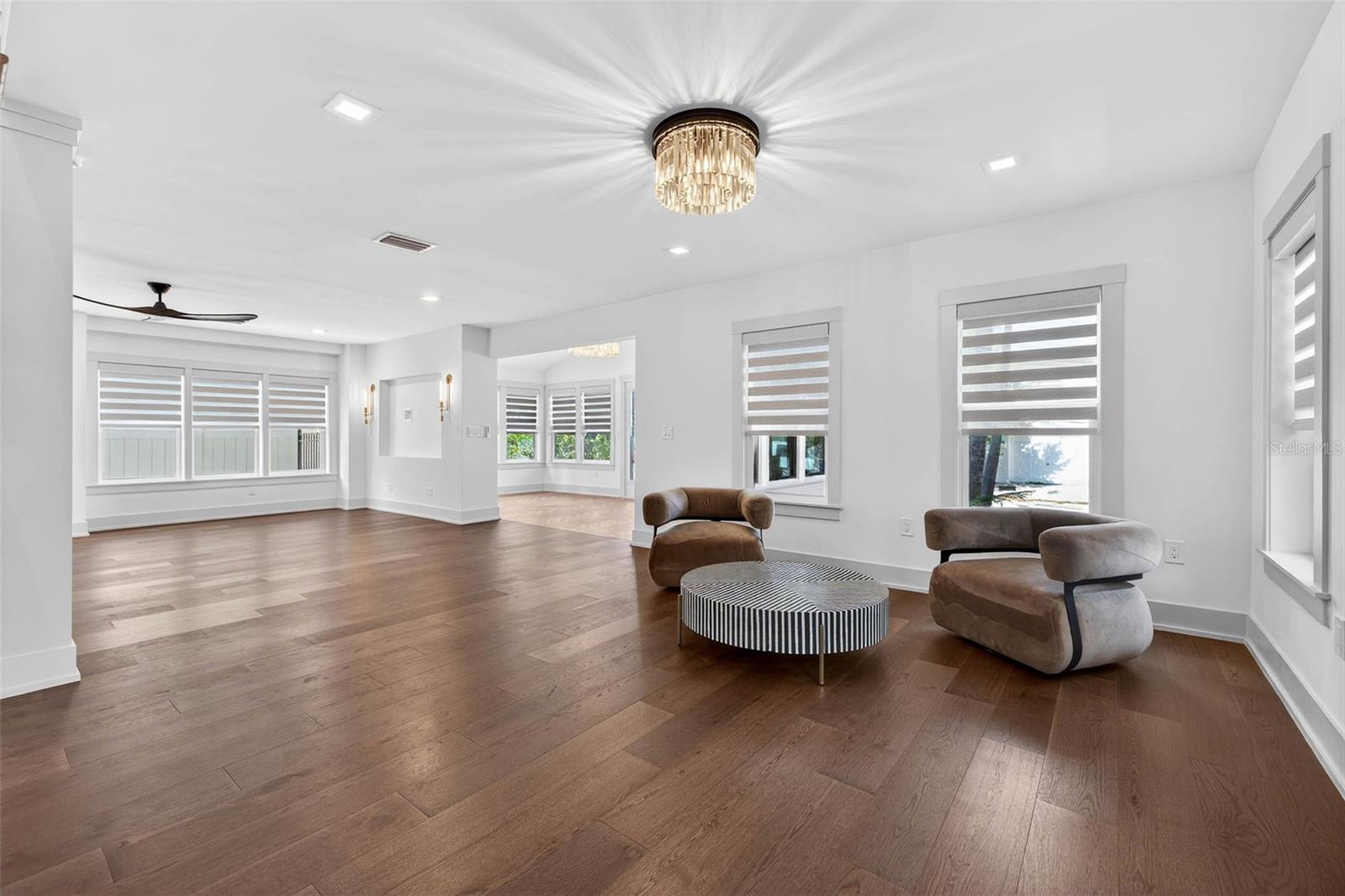 124 19TH Ave ST PETERSBURG, FL 33704