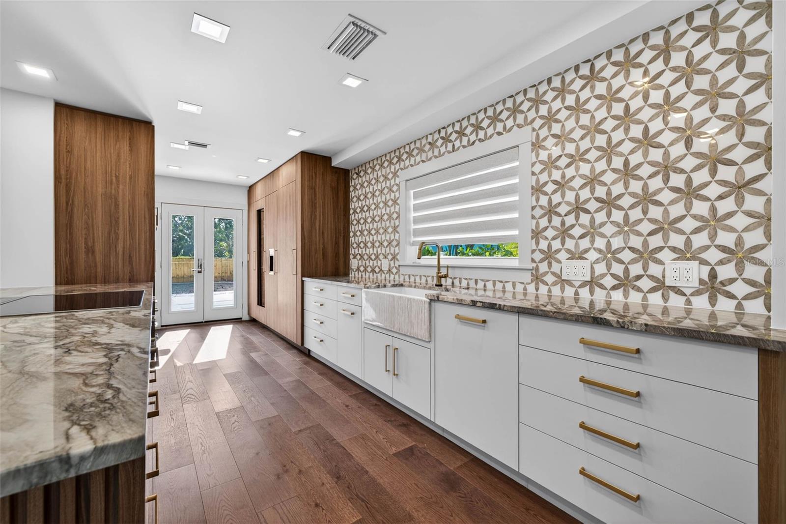 124 19TH Ave ST PETERSBURG, FL 33704