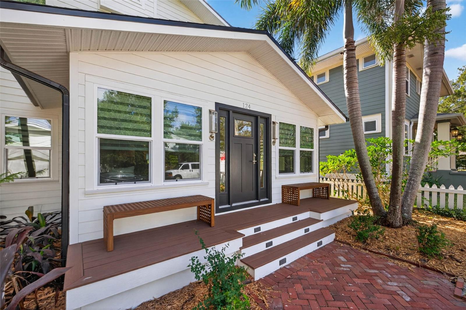 124 19TH Ave ST PETERSBURG, FL 33704