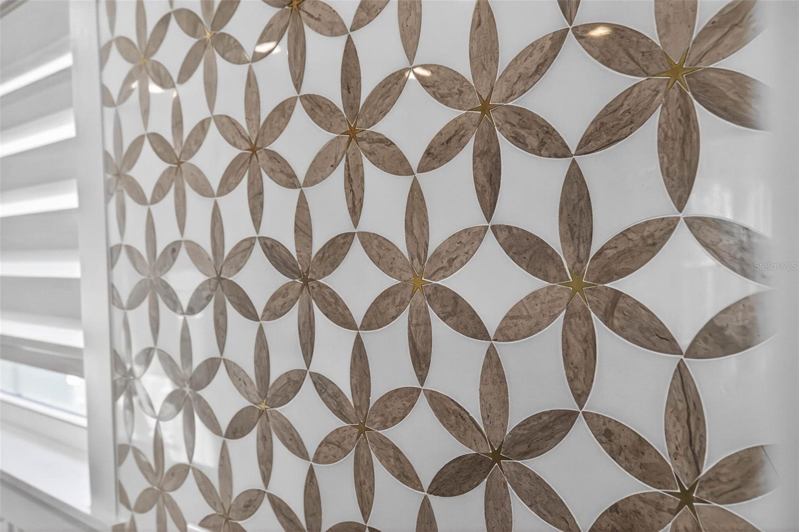 124 19TH Ave ST PETERSBURG, FL 33704