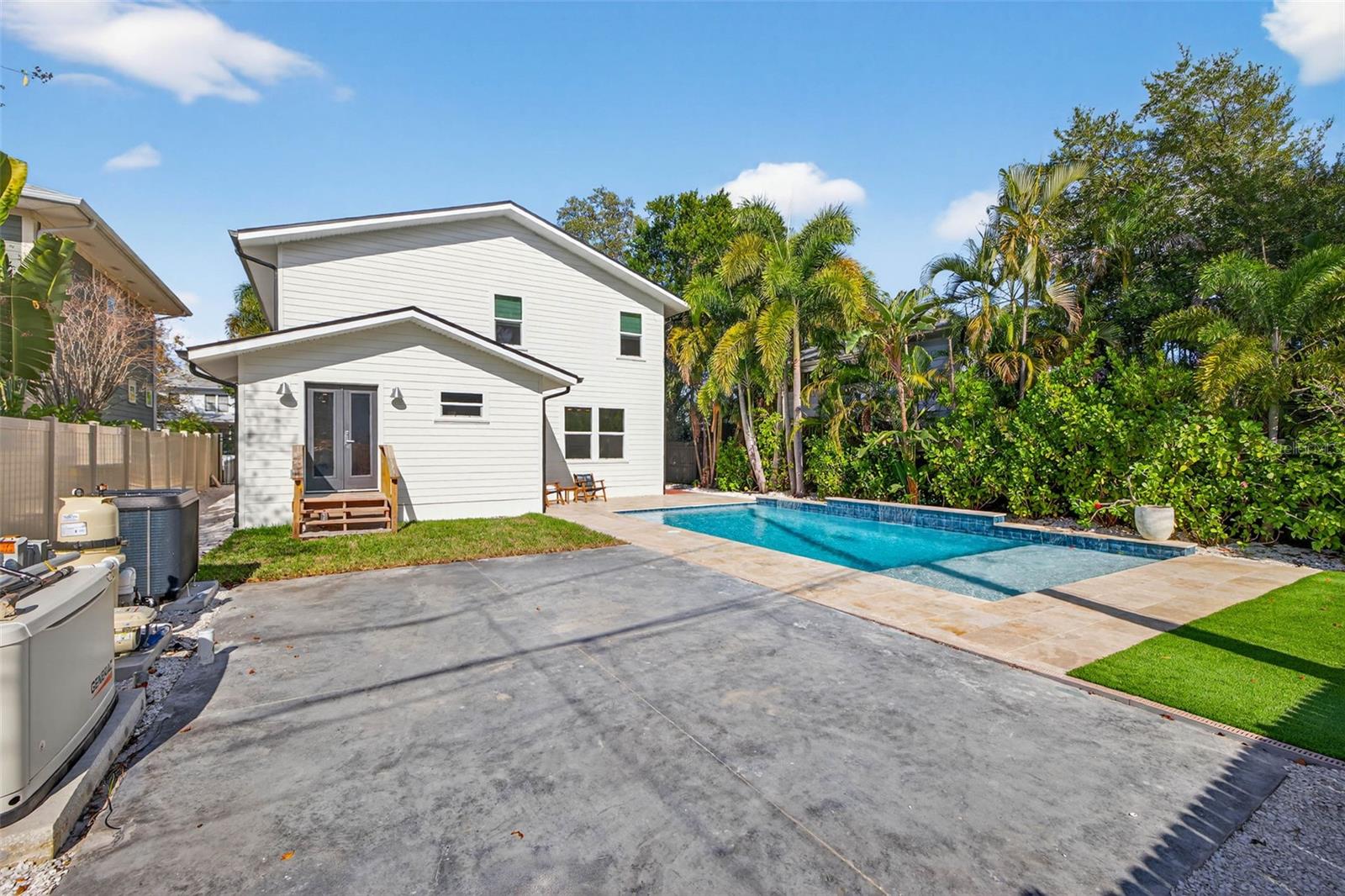 124 19TH Ave ST PETERSBURG, FL 33704