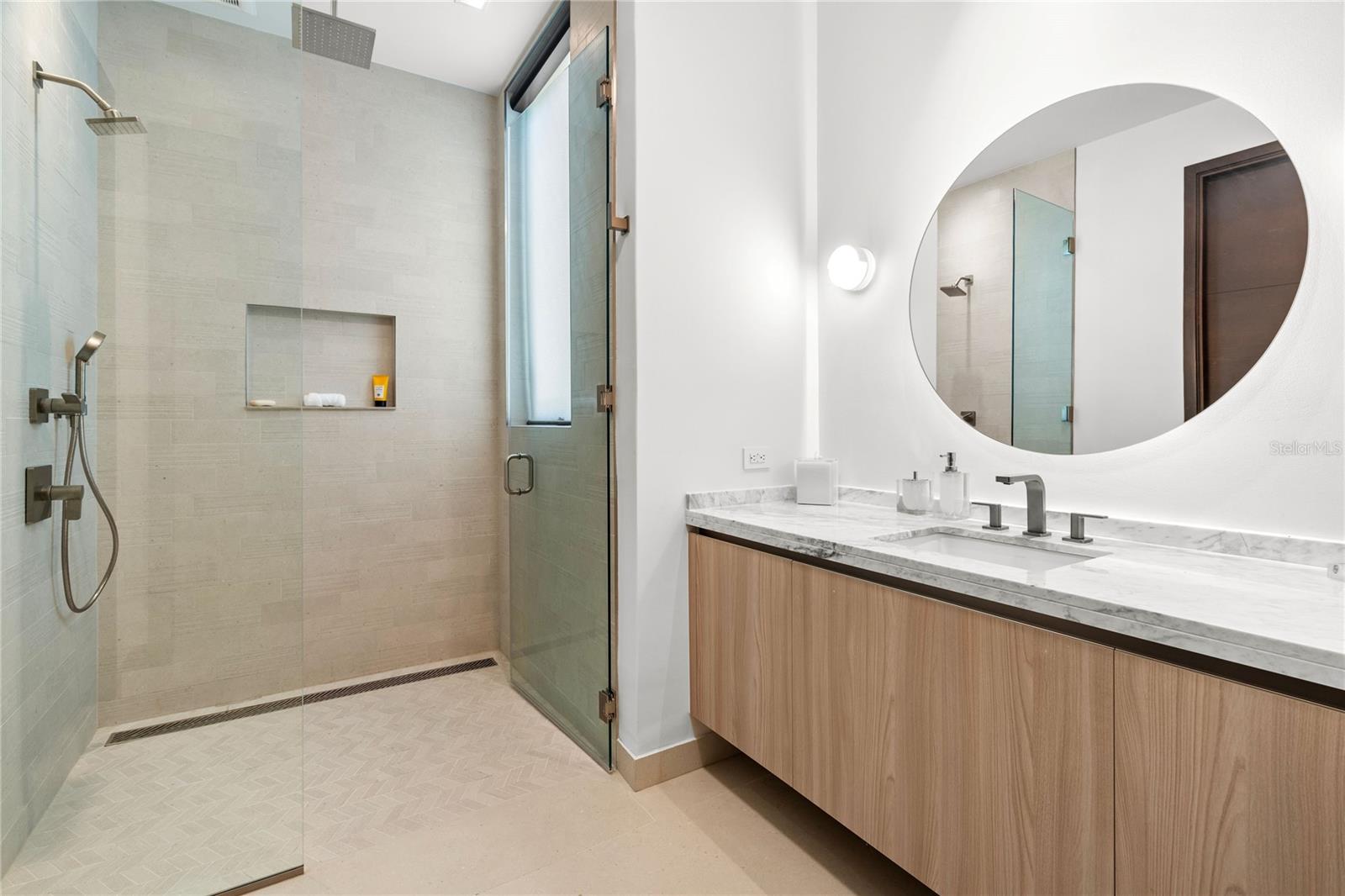 206 LEGACY DORADO, PR 00646