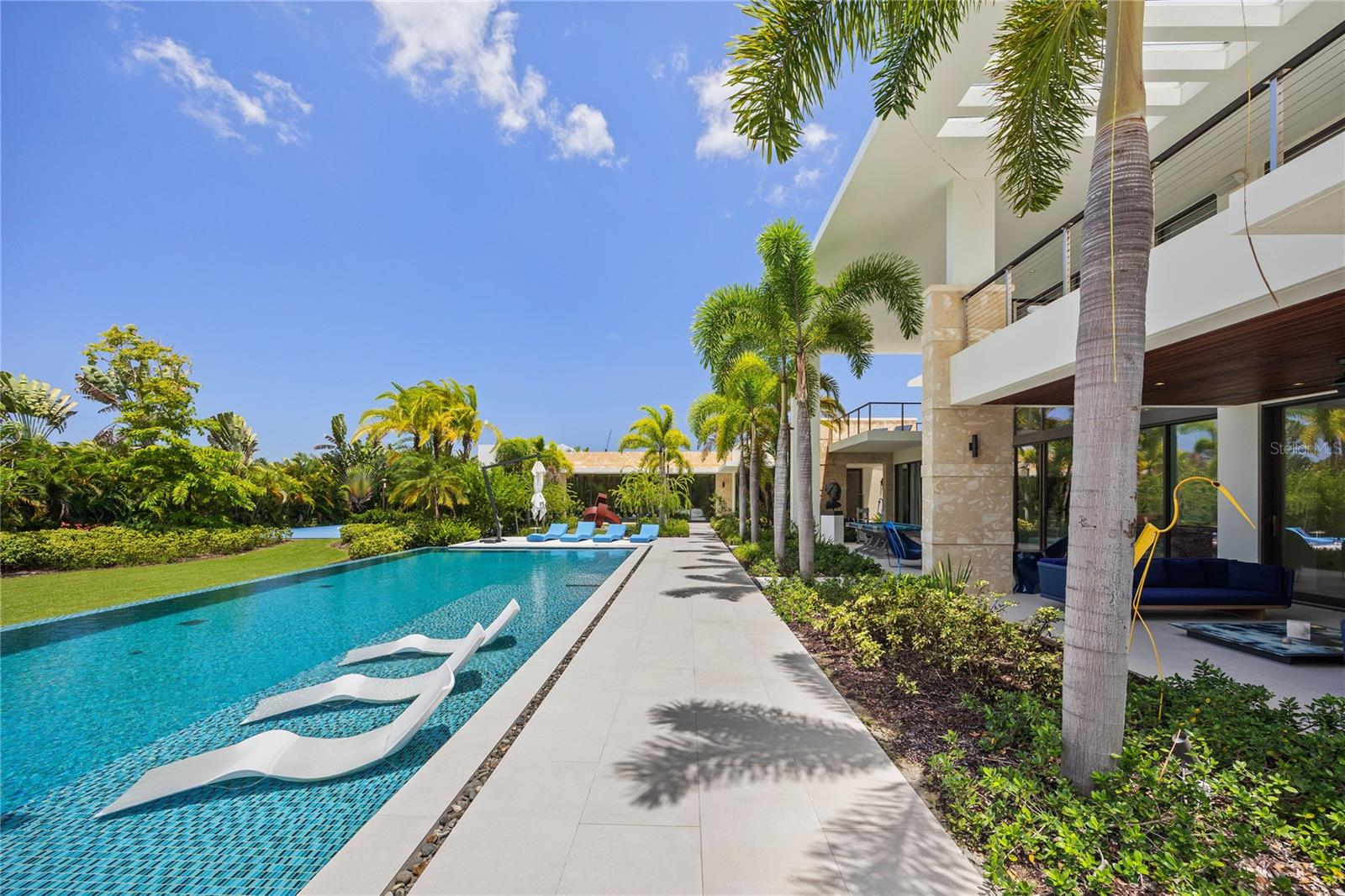 206 LEGACY DORADO, PR 00646