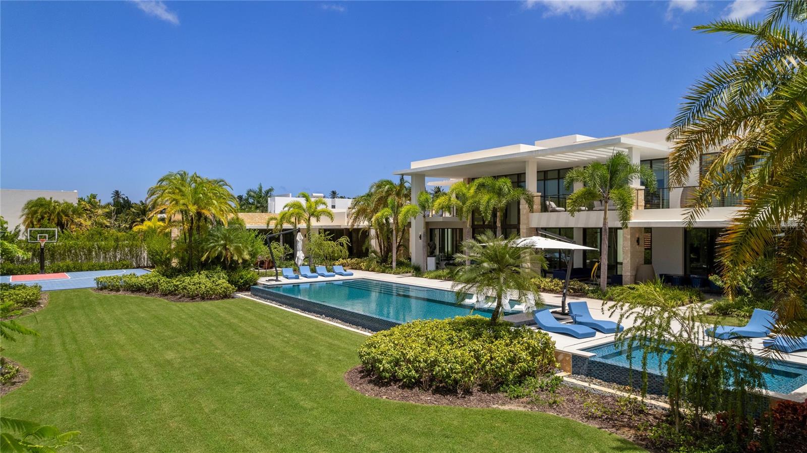 206 LEGACY DORADO, PR 00646