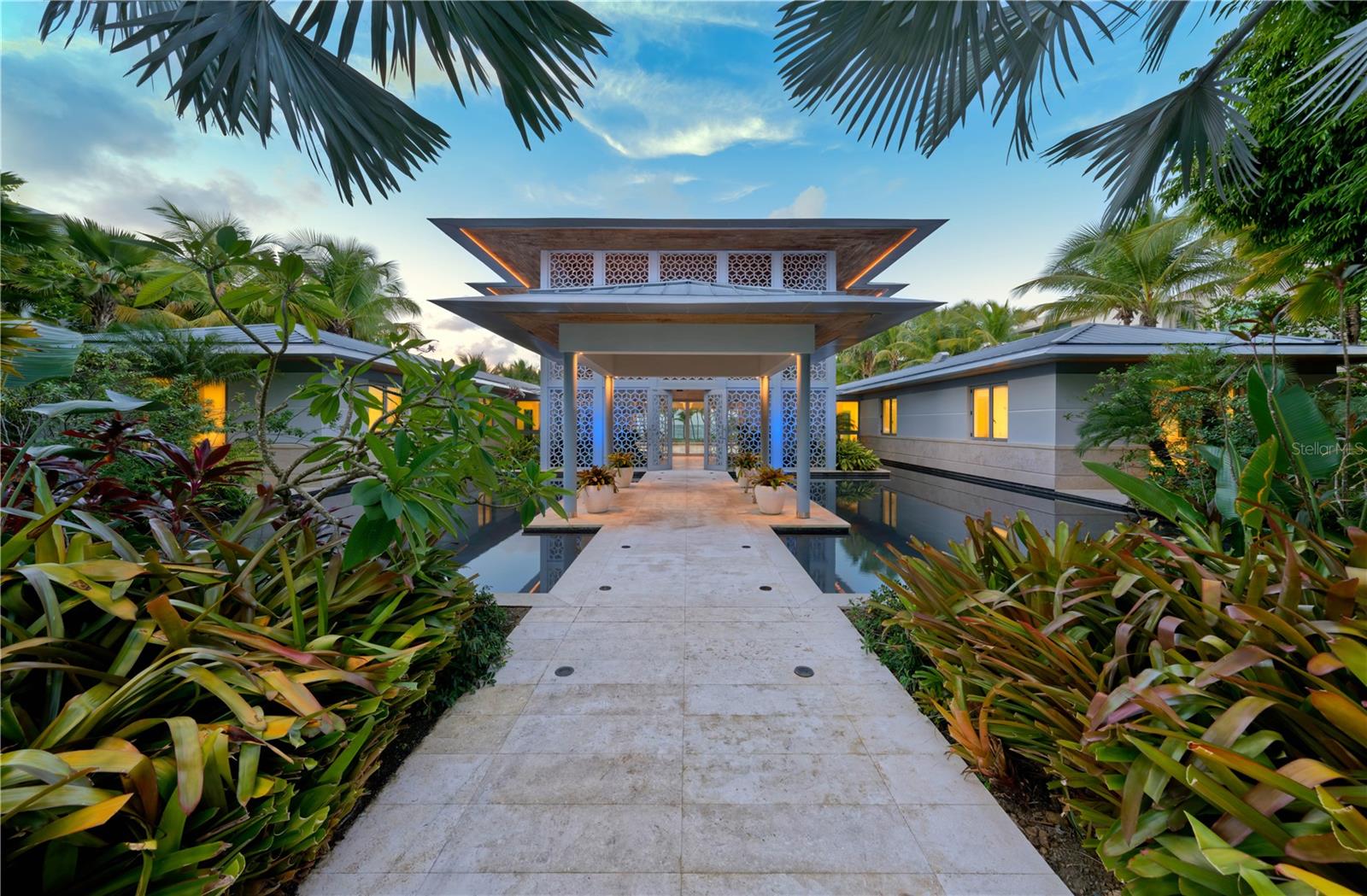 12 LAS ESTANCIAS RIO GRANDE, PR 00745