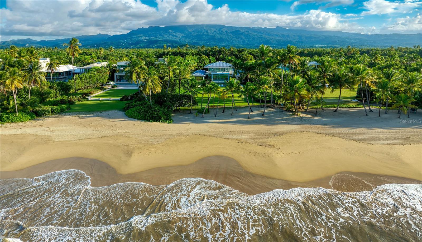 12 LAS ESTANCIAS RIO GRANDE, PR 00745