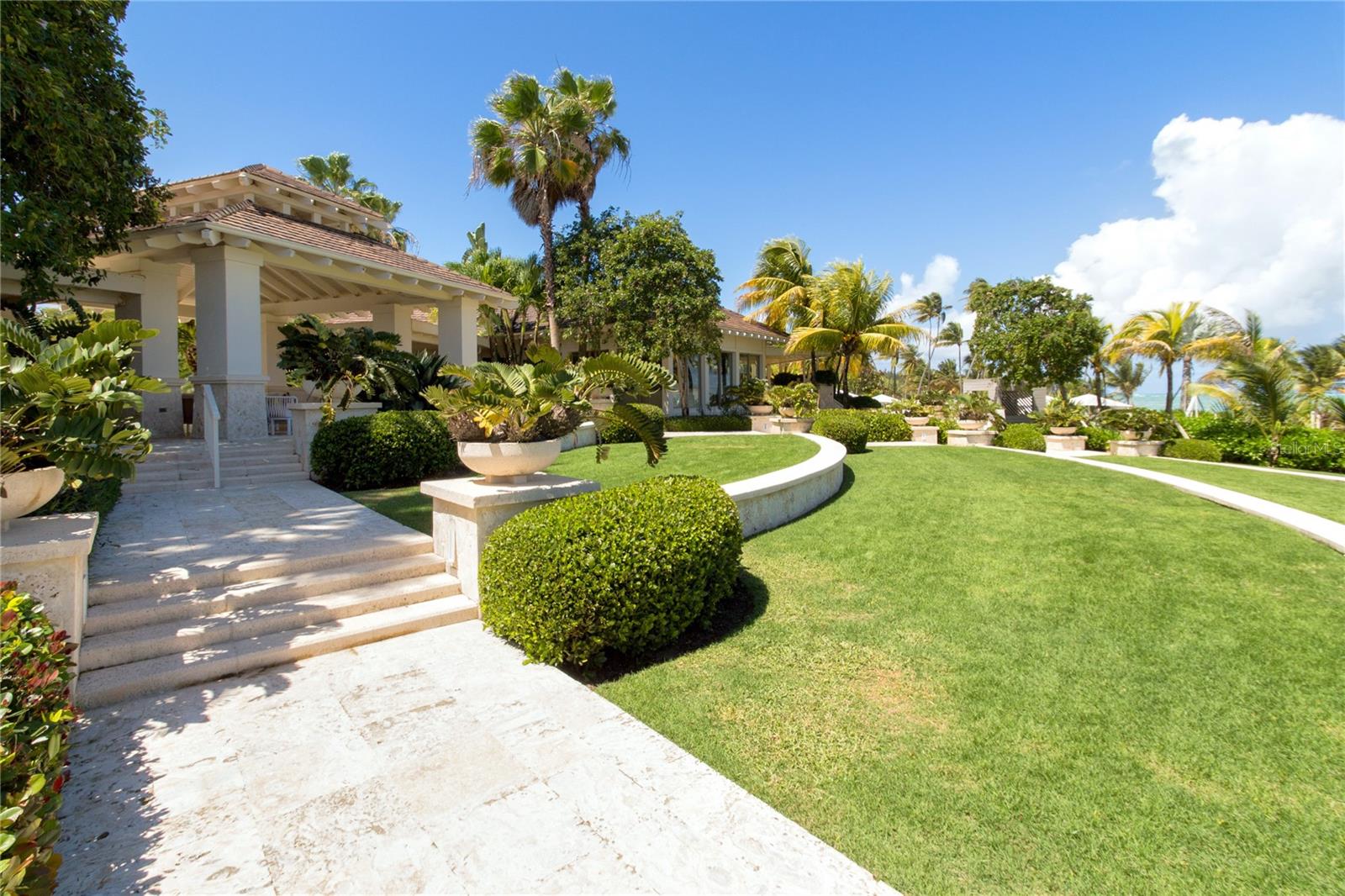 12 LAS ESTANCIAS RIO GRANDE, PR 00745