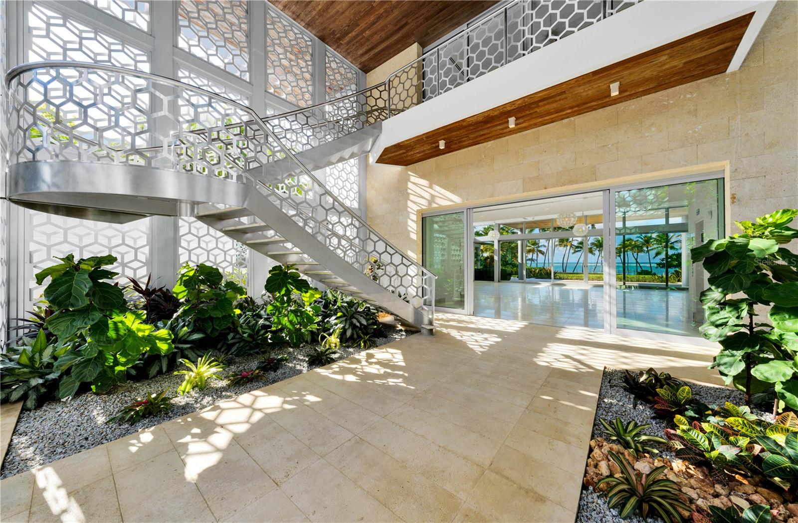 12 LAS ESTANCIAS RIO GRANDE, PR 00745