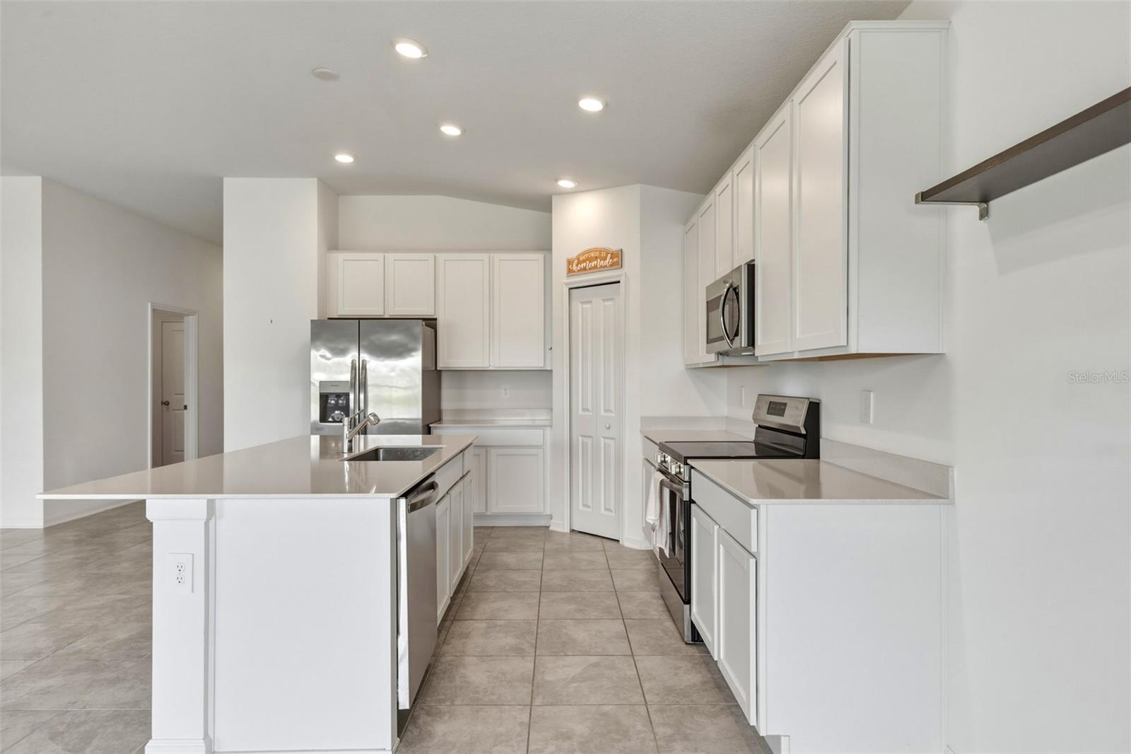 4928 WORCHESTER Dr KISSIMMEE, FL 34746