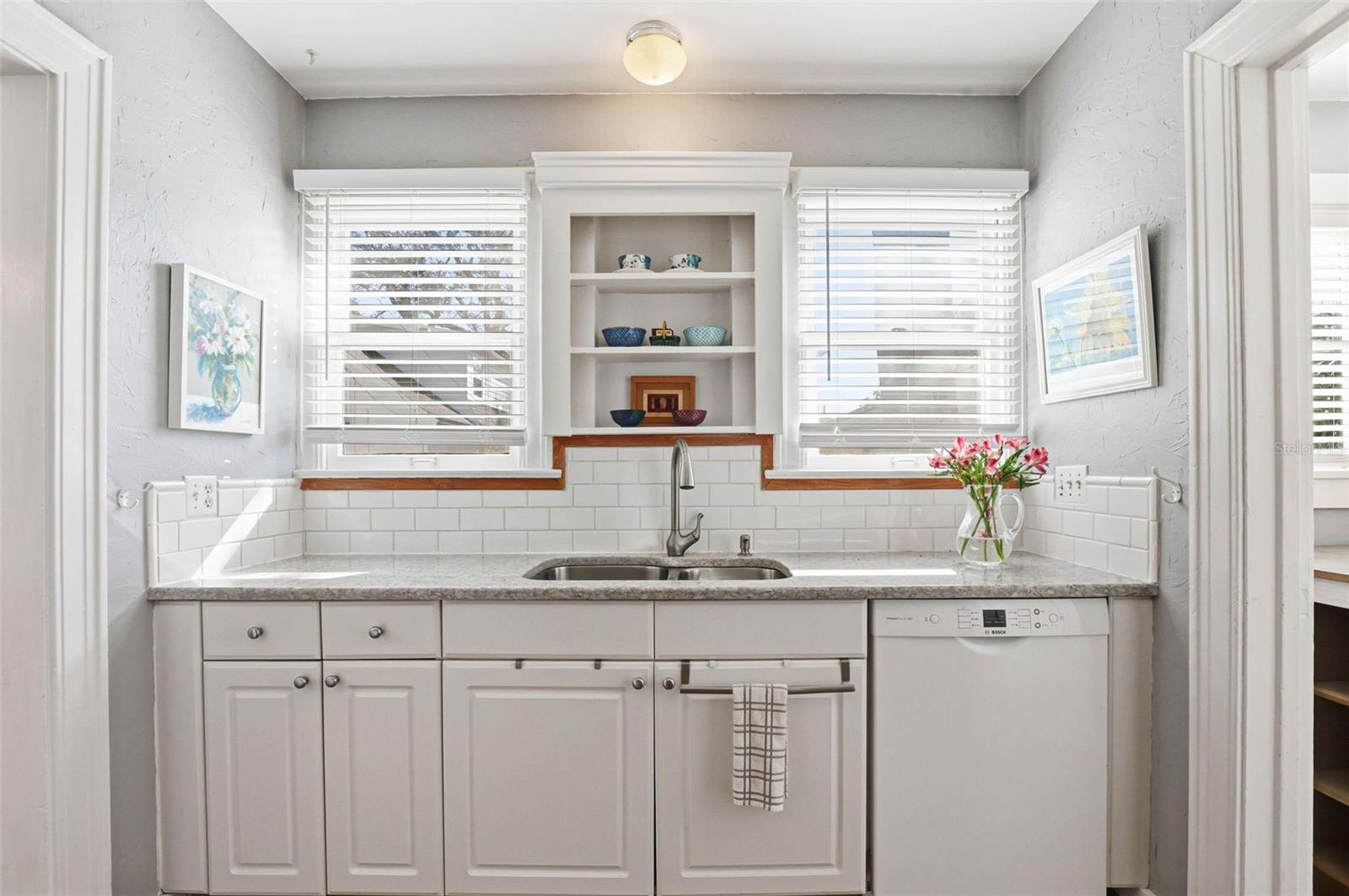 210 15TH Ave ST PETERSBURG, FL 33704