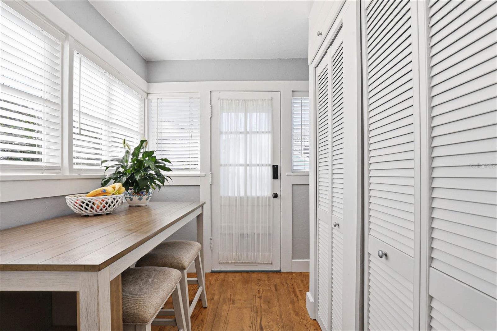 210 15TH Ave ST PETERSBURG, FL 33704