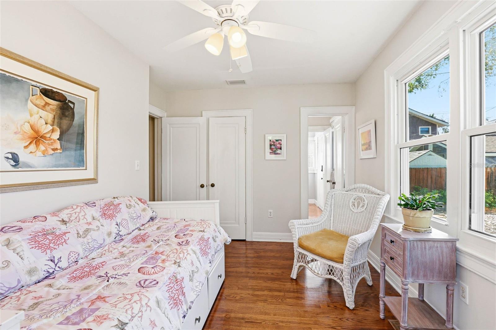 210 15TH Ave ST PETERSBURG, FL 33704