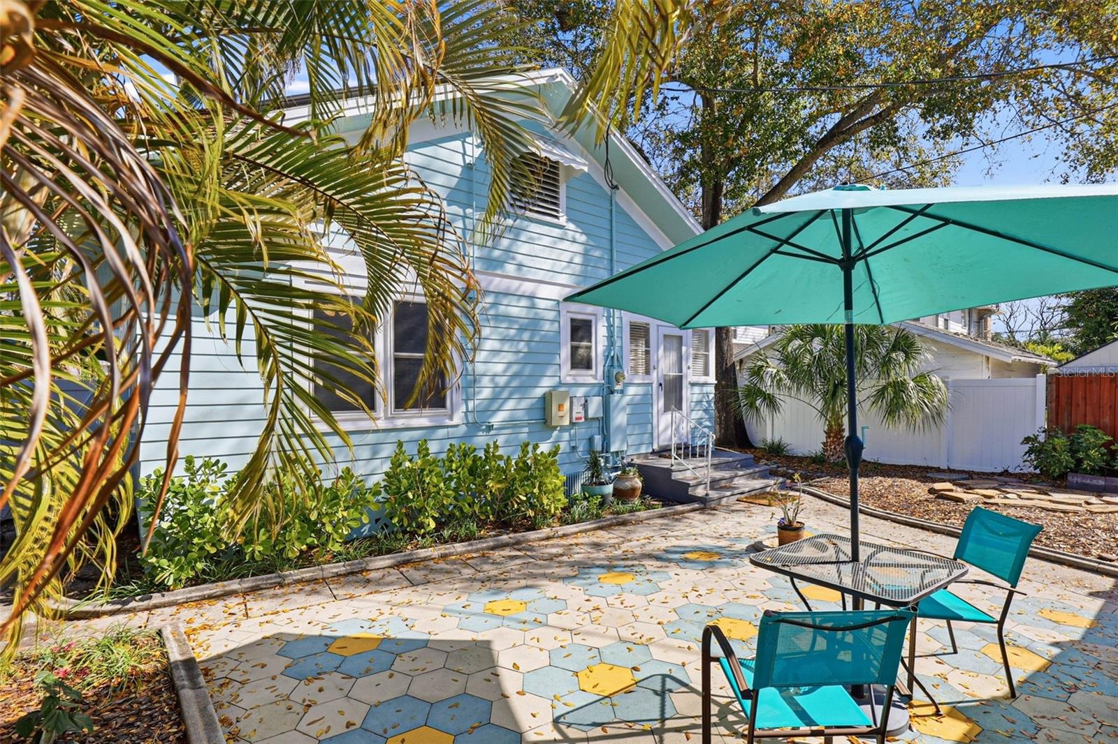 210 15TH Ave ST PETERSBURG, FL 33704