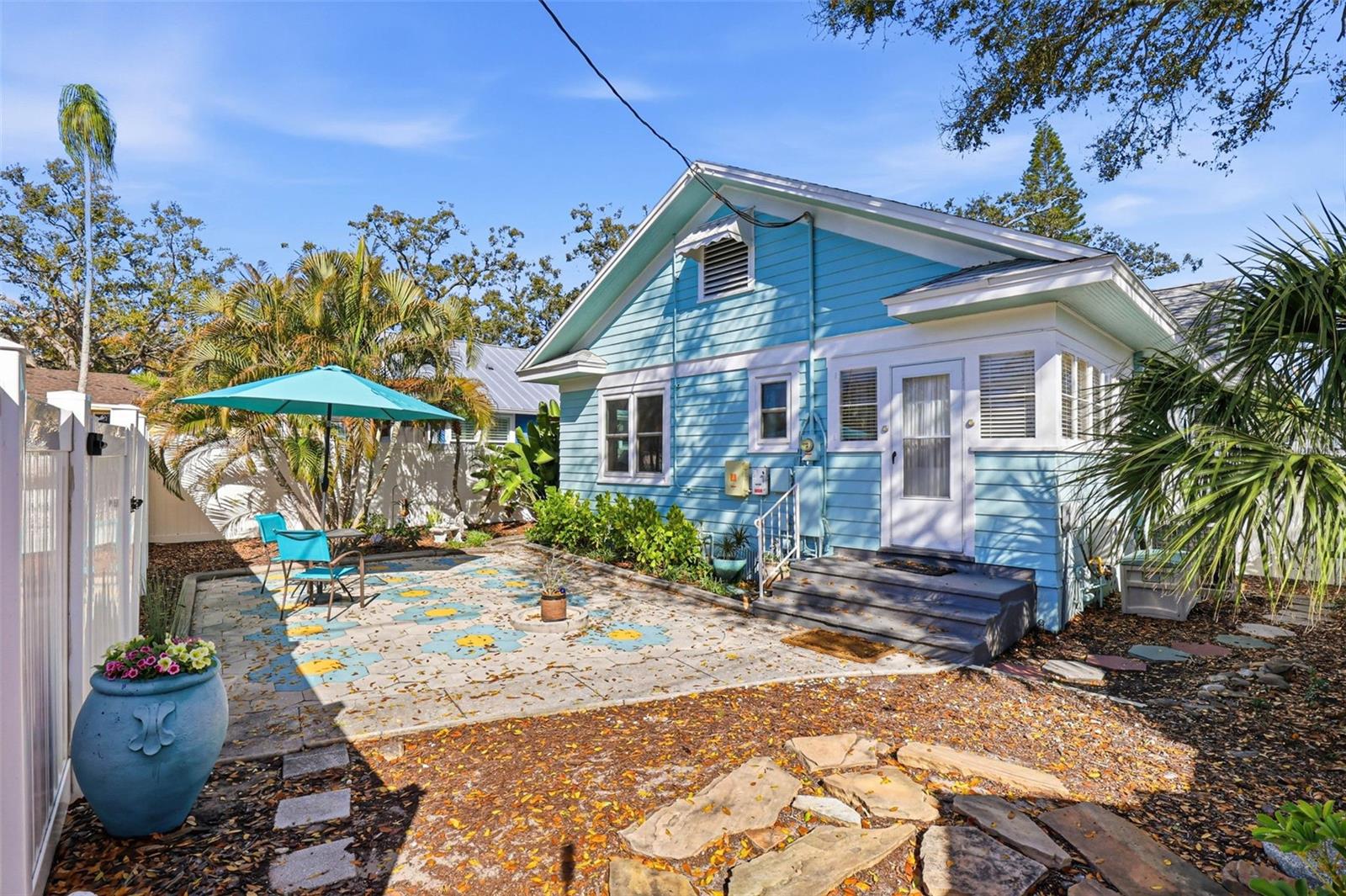 210 15TH Ave ST PETERSBURG, FL 33704